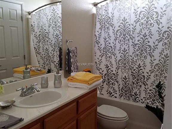 5th image of 8264 Orange Vale Ave