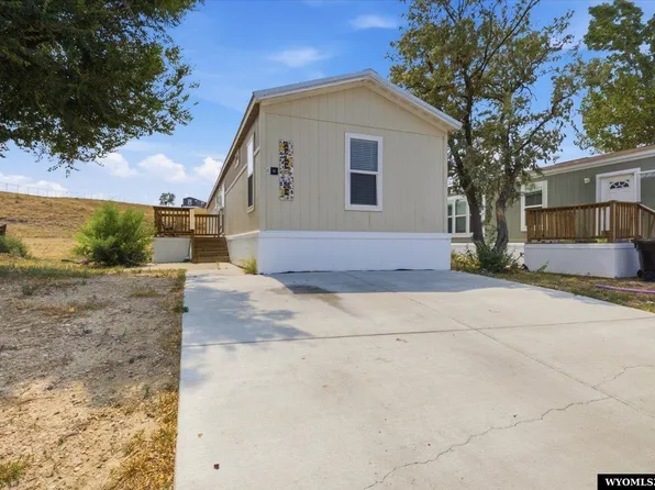 4901 Lathrop Rd, Evansville, WY 82636