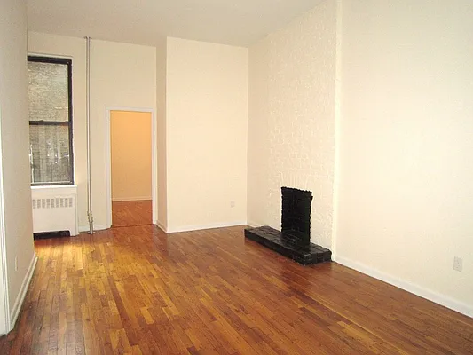 Rented by City Connections Realty | media 8