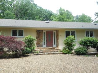 35 Paddock Ln, Tryon, NC 28782