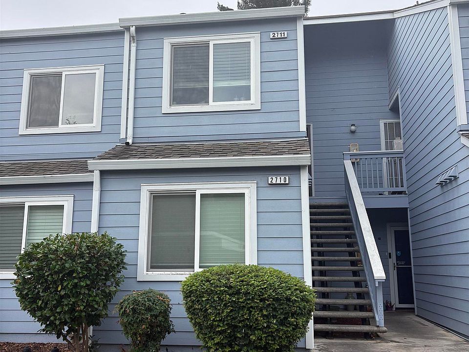 1st image of 2711 Ivy Ln