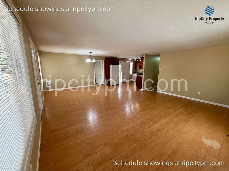17500 E Burnside St — Photo 7