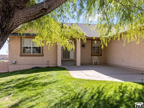 1206 W Shenandoah Dr, Pueblo West, CO 81007