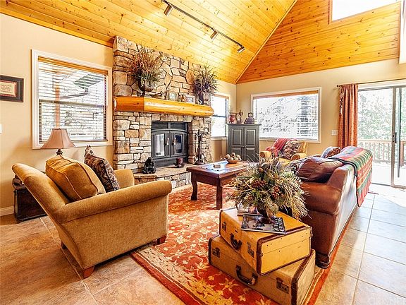 2nd image of 1034 Fawnskin Dr