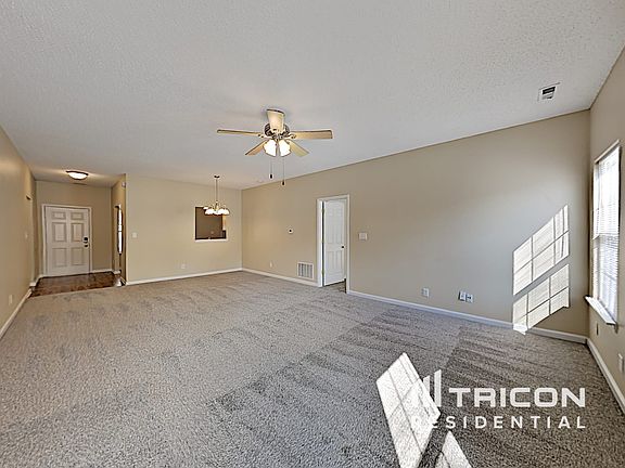 4th image of 9897 Lakefield Ln