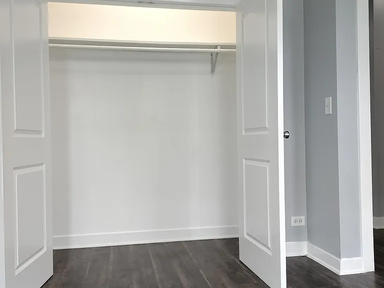 6501 S Justine St #1W — Photo 8