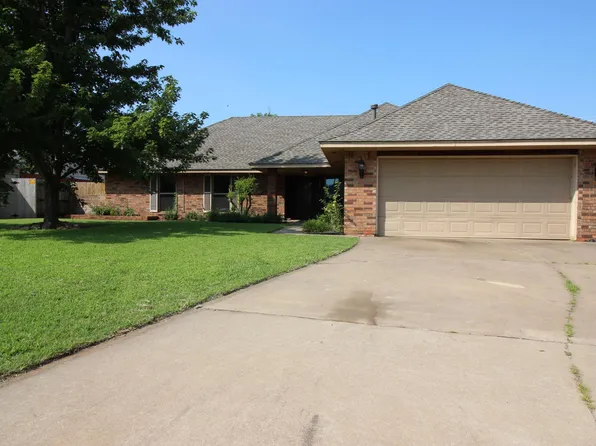 413 Albany Dr, Edmond, OK 73003