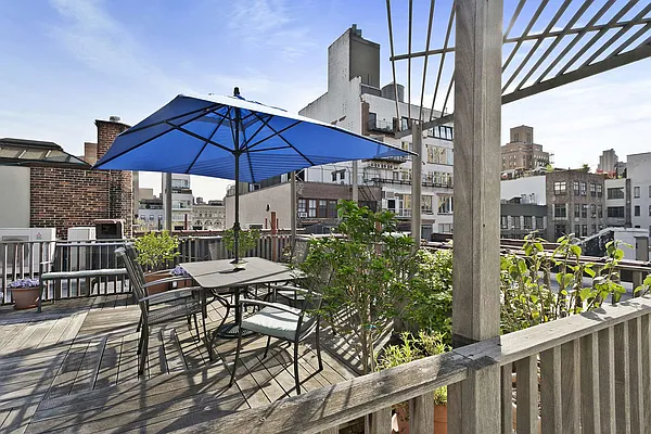 Sold by Compass | media 8