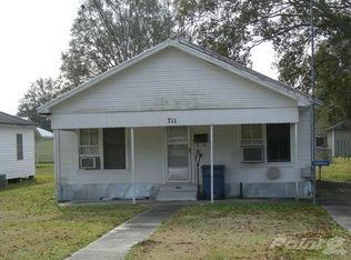 711 McKinley St, Jennings, LA 70546