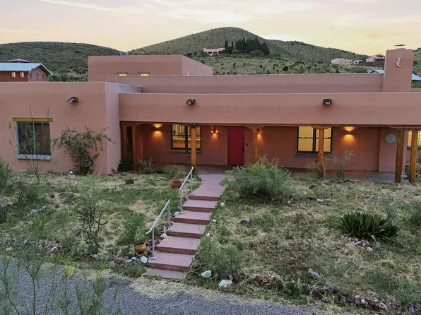 1009 Mingo Dr, Alpine, TX 79830