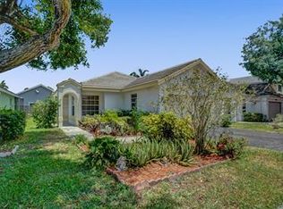 9316 Arborwood Cir, Fort Lauderdale, FL 33328