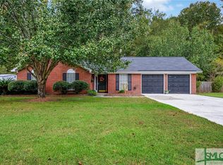 64 Cut Off Dr, Richmond Hill, GA 31324