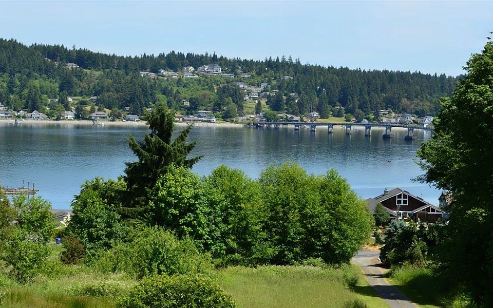 2nd image of 222 Bella Bella Drive Fox Is