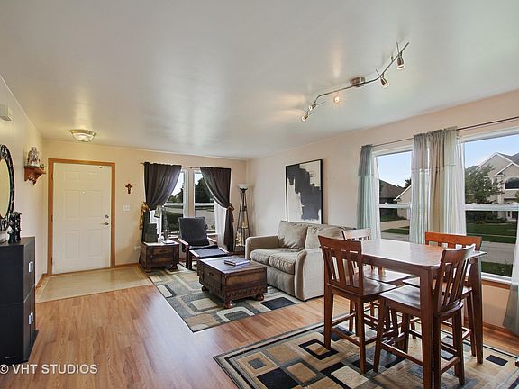 2nd image of 900 Callaway Dr W
