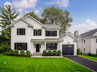 95 Sonn Dr, Rye, NY 10580