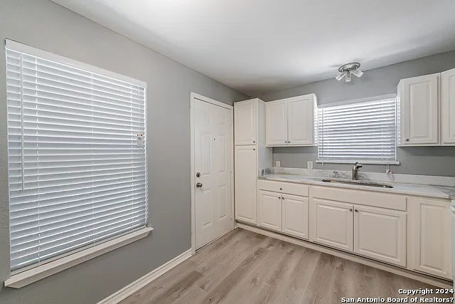 423 E Dewey Pl #HOUSE — Photo 17