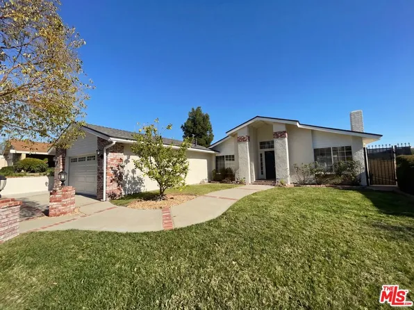 26842 Palacete Dr, Santa Clarita, CA 91354
