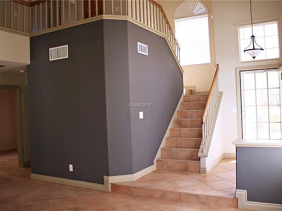 3rd image of 333 Montcliff Ave