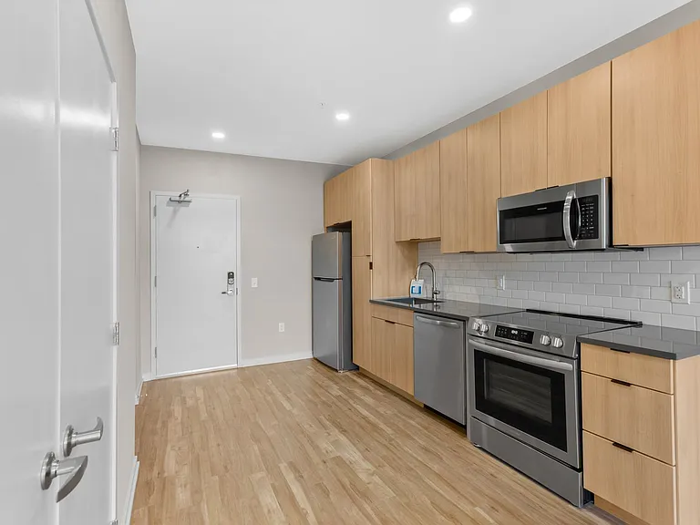 The Keystone Apartments — Photo 136