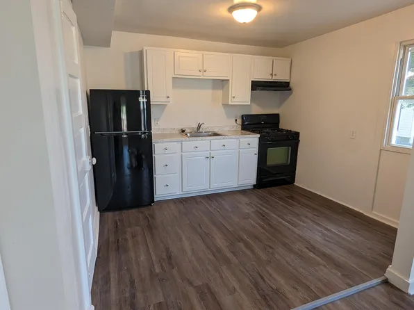 212 N Dyer St APT 1, Elizabeth City, NC 27909