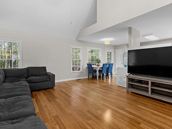 5th image of 600 Forge Rd