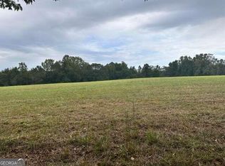 1450 Lee Peters Rd, Loganville, GA 30052