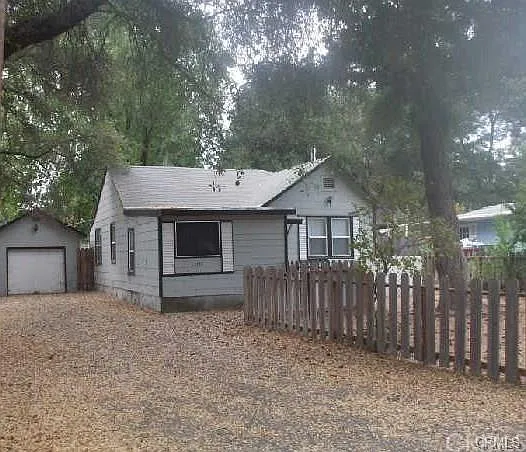 3597 Vista St photo 1