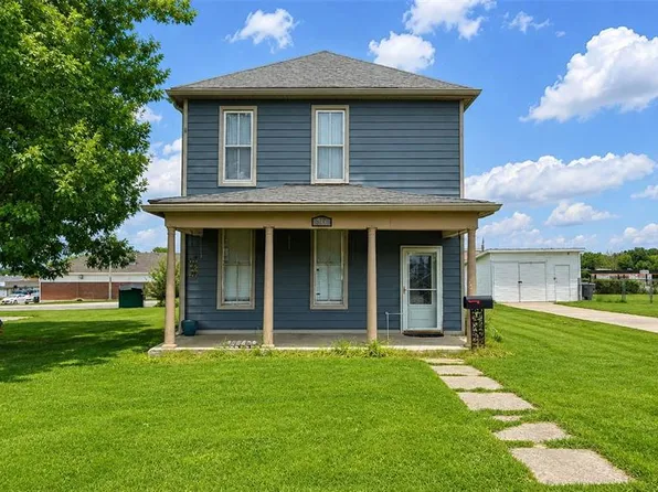 306 Wood St, O'Fallon, MO 63366