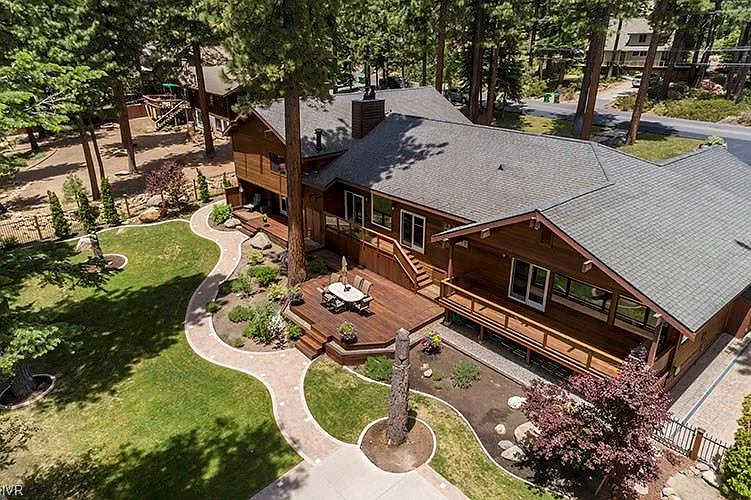 825 Donna Dr photo 1