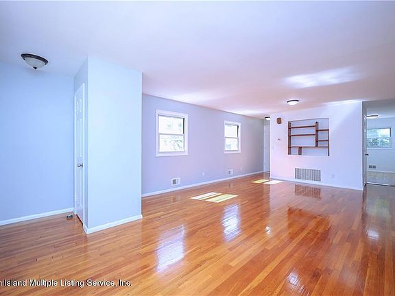 4th image of 127 Oceanview Pl