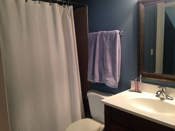 4th image of 459 Wells Ln