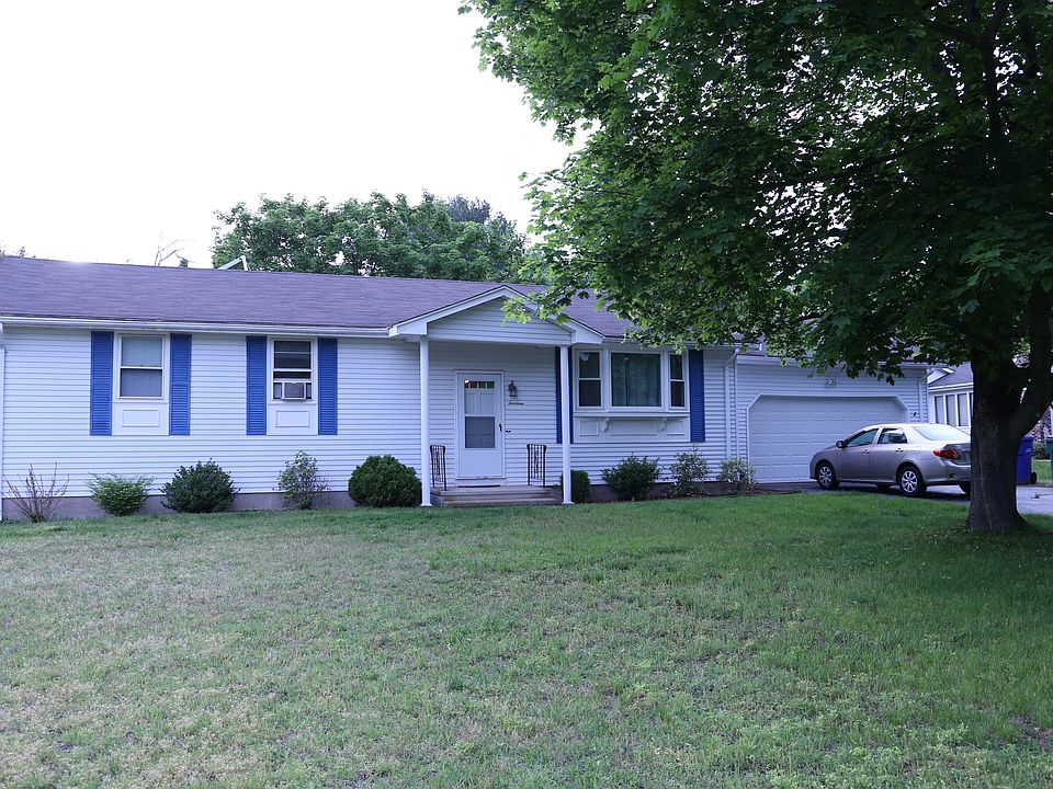1st image of 13 Murielle Dr