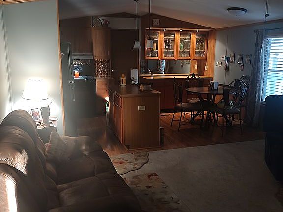 4th image of 310 Randal Dr