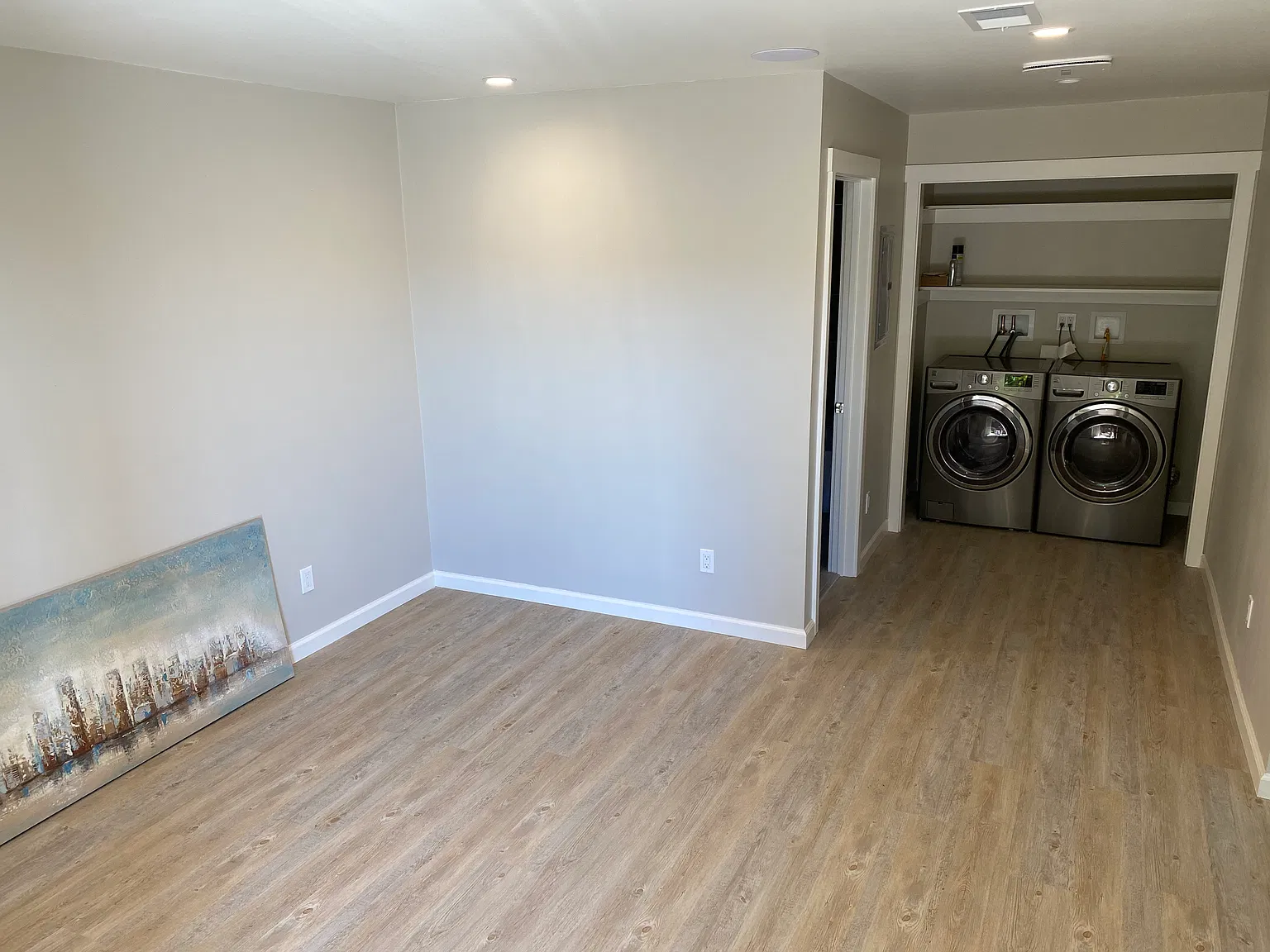 2 bed, 1000 sqft, $4,850 — Photo 3