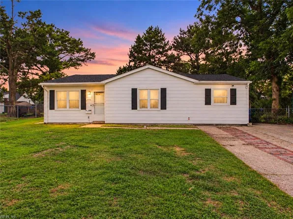 4920 Bark Ln, Virginia Beach, VA 23455