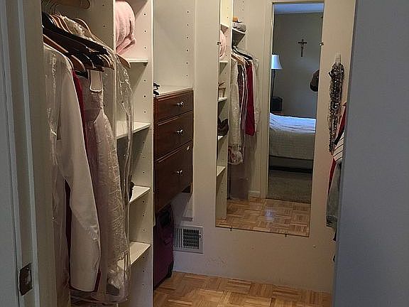 Master closet 