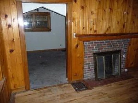 4th image of 1217 Kumler Ave