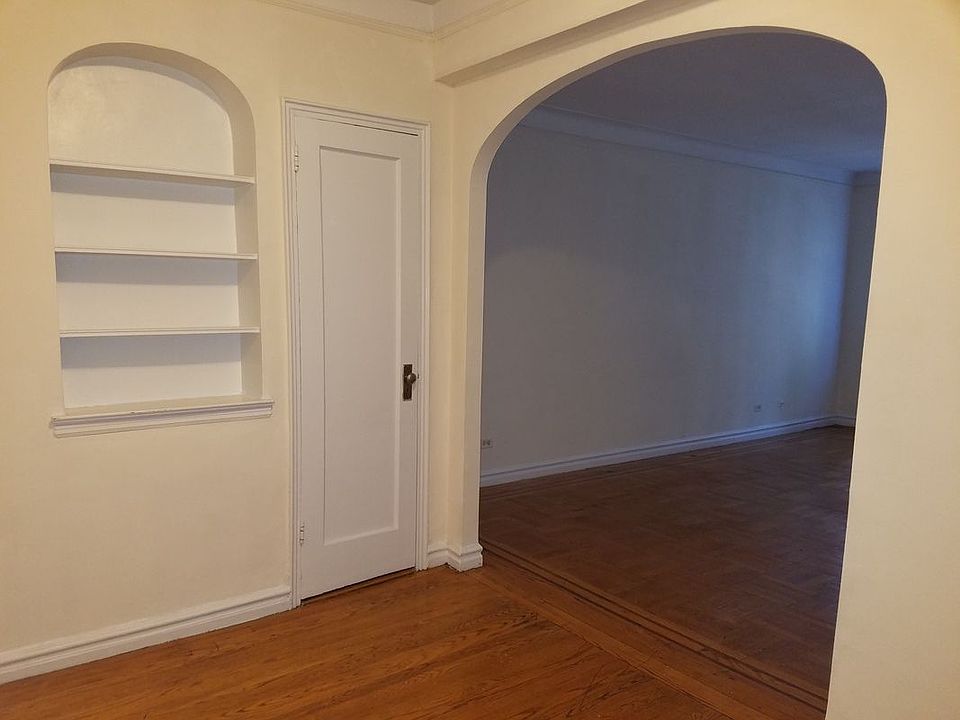 1st image of 4115 45th St APT 4C