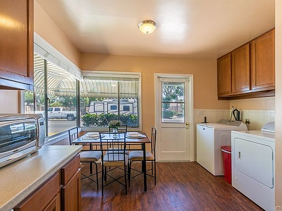 4th image of 240 N Ellen Dr