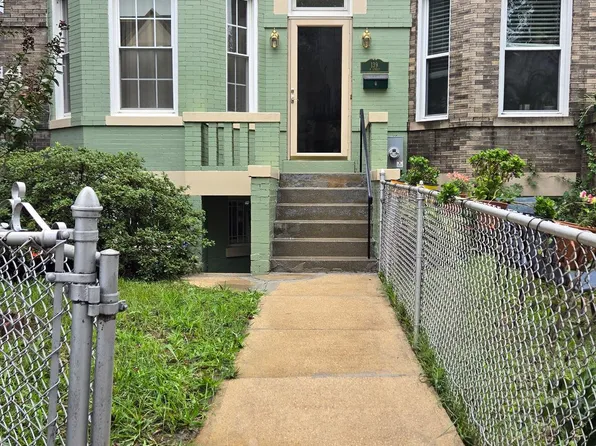 139 R St NE, Washington, DC 20002