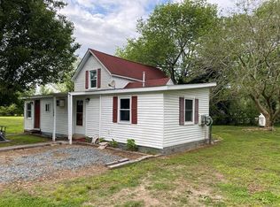 198 Market St, Onancock, VA 23417