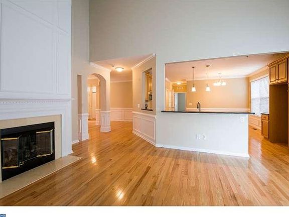 5th image of 1004 Malvern Ct