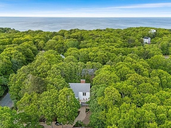 2nd image of 25 Sanderson Dr