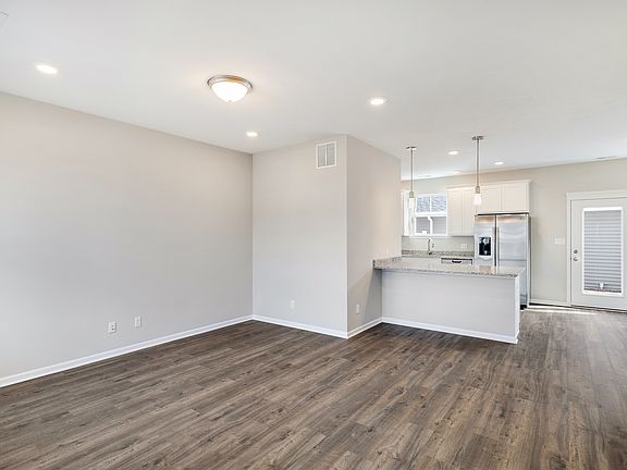 4th image of 11787 Rhode Island St #Hn9rh2