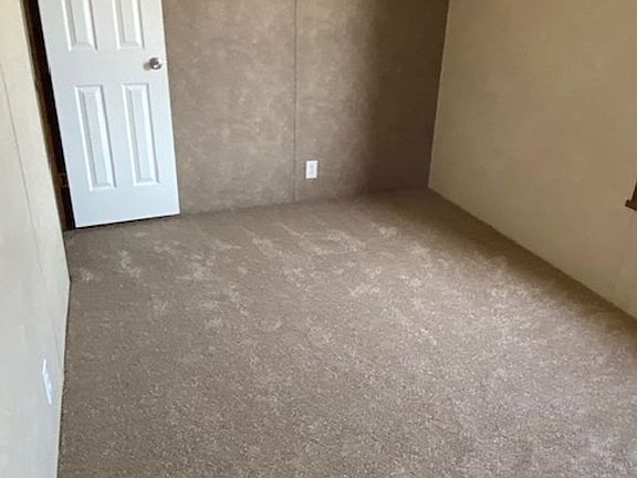 4th image of 864 Alb Dr