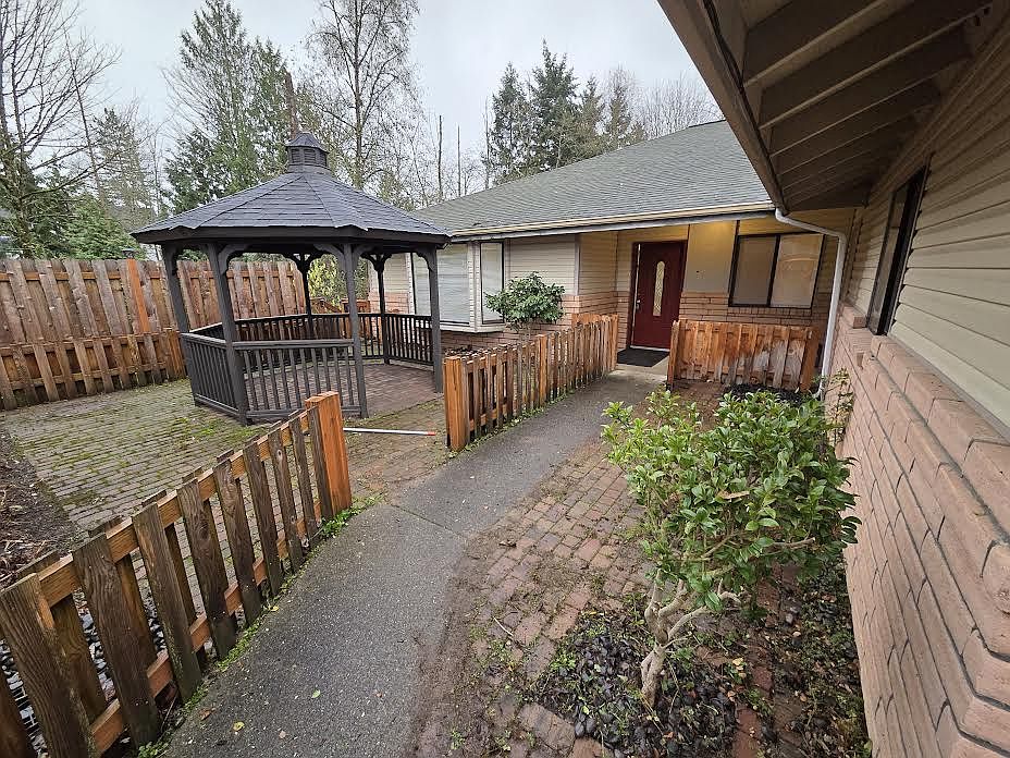 1st image of 11128 24th Dr SE