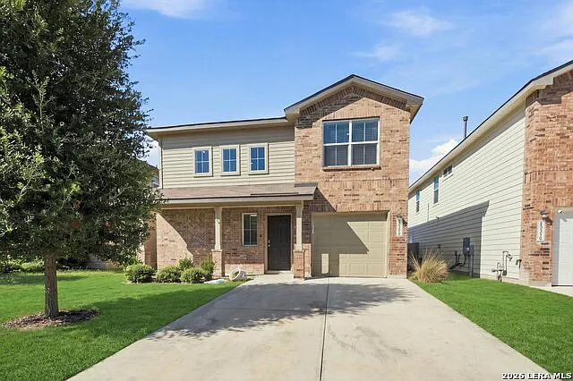 4 bed, 2.5 bath, 2305 sqft, $2,000 — Photo 1