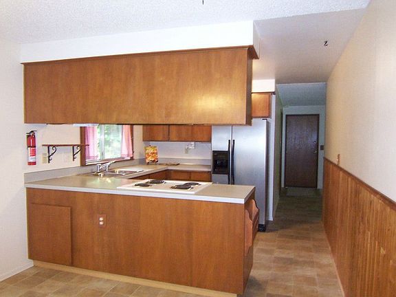 4th image of 1979 Bonaparte Ln
