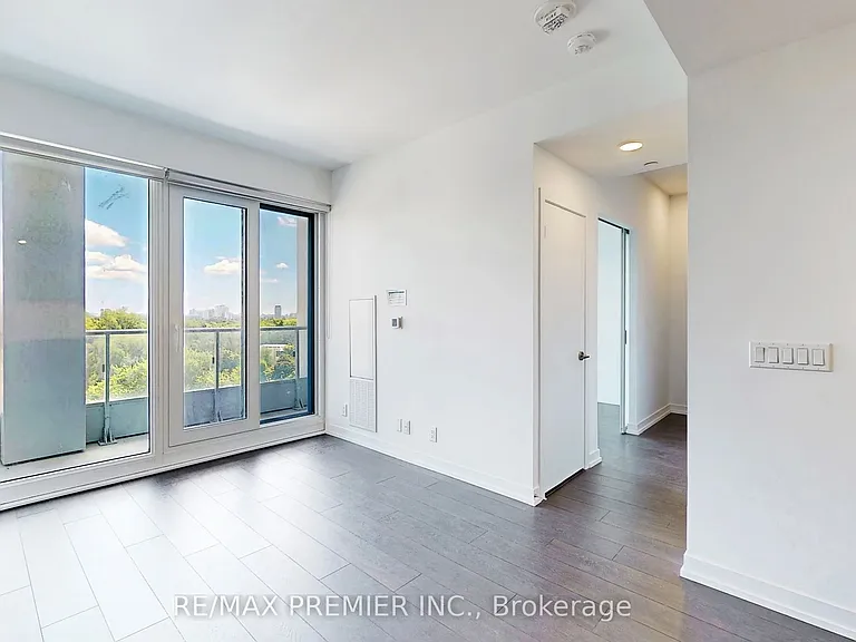 2020 Bathurst St #1116 — Photo 15