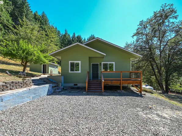 295 Wolf Valley Dr, Umpqua, OR 97486